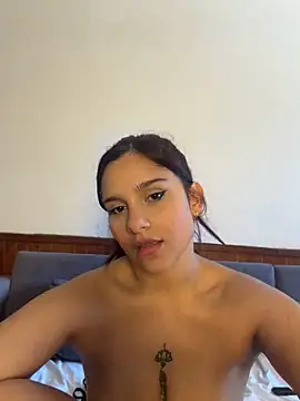 LuciaLatina webcam