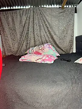Soe_Lara live cam preview