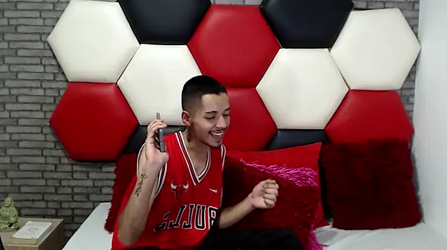 Thristan05 webcam