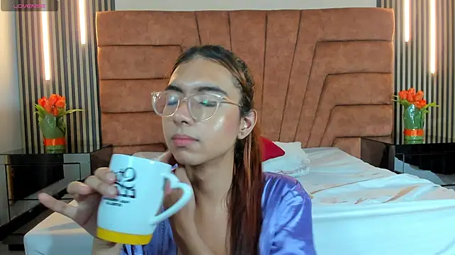 Sara_saaennz webcam