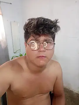 sharly14 live cam on StripChat