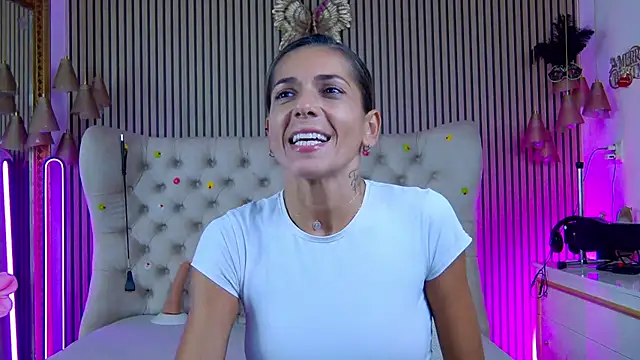 PlayfulShow webcam