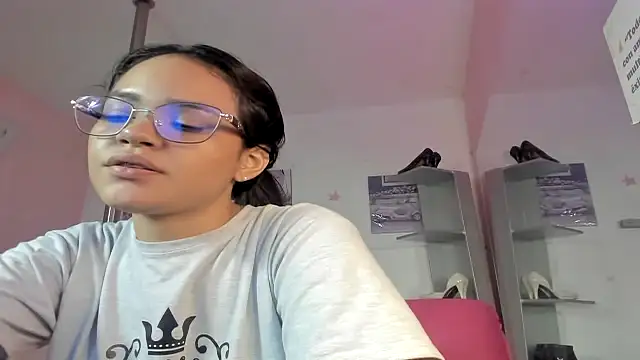 CAMILA--REY webcam