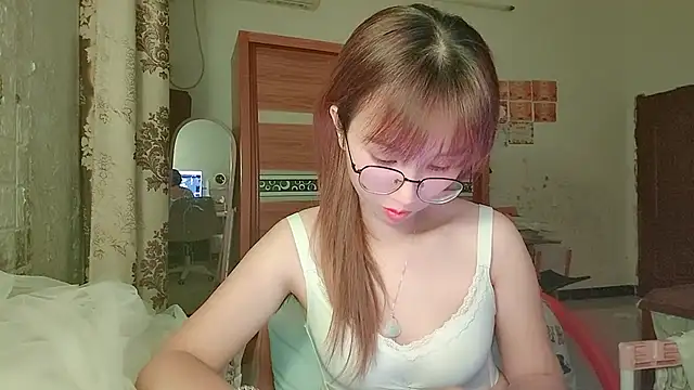 Lili_666 webcam