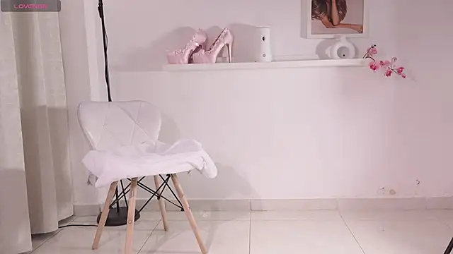 sweettener_ (T teen) - Naked and Oil show ♡