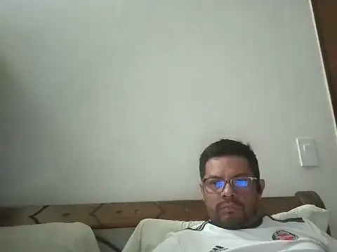 tonyc2610 webcam