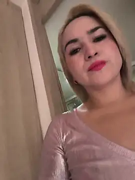 violet-grey webcam