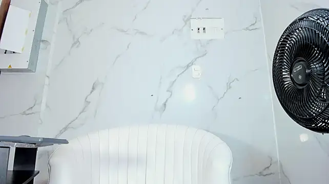 littlecum18 webcam