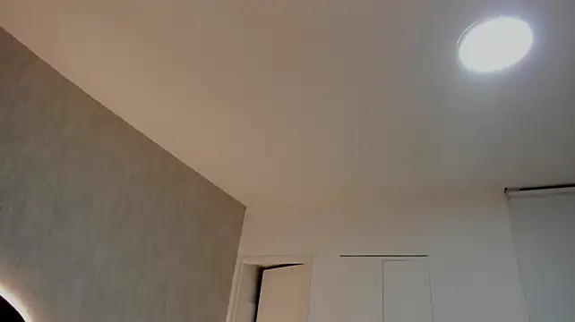 AriaLuxx webcam