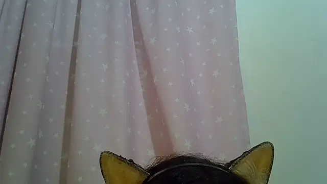 SkinnyKitten webcam