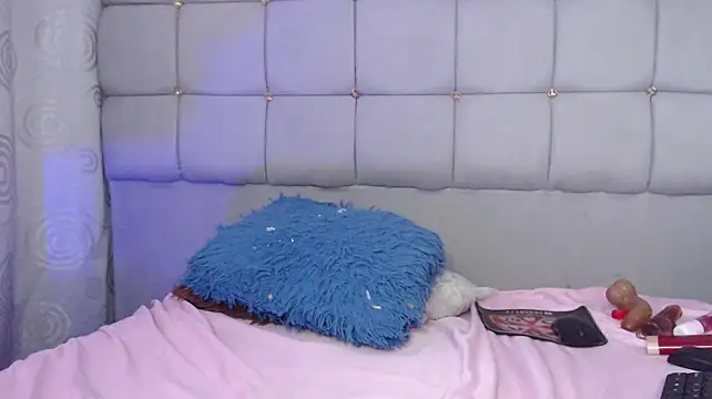 charlotte_brawn live cam preview