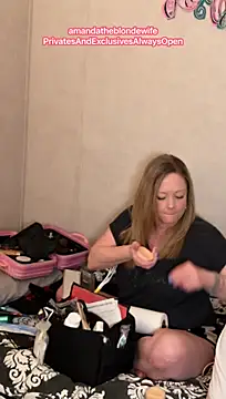 amandatheblondewife webcam