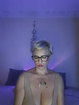 LunaBlaise webcam