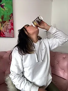 LilyCarter_Pinkk webcam
