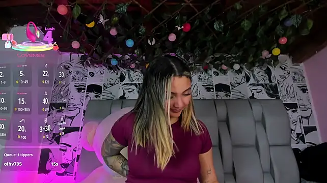 LucyRosse webcam