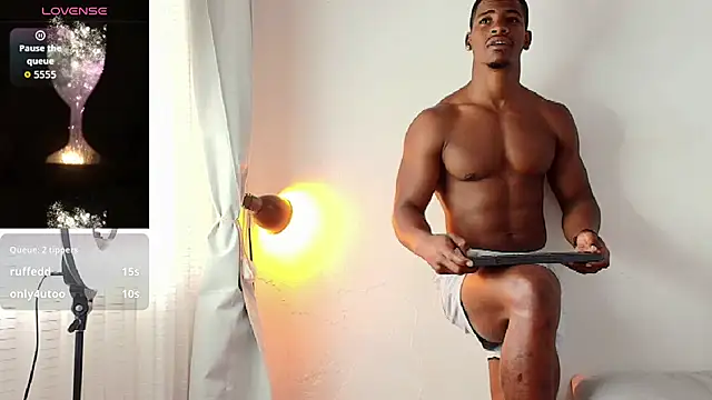 Lebron_black_ live cam on StripChat