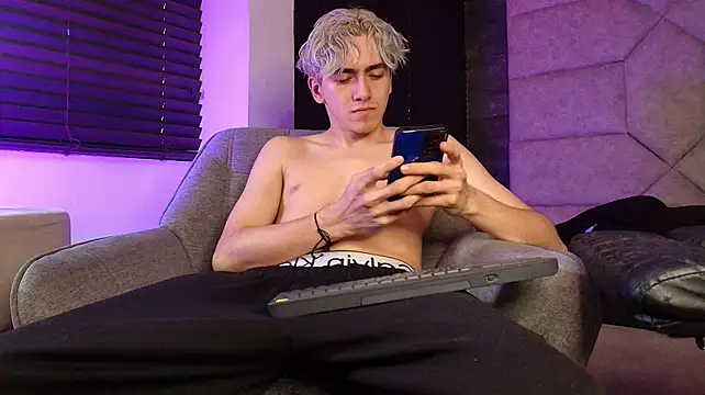 tyler_mcrey (M young) - CUM!! CUM!!! CUM!!!