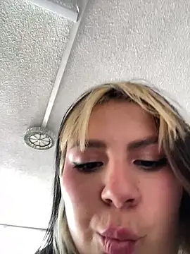 LilyCarter_Pinkk webcam