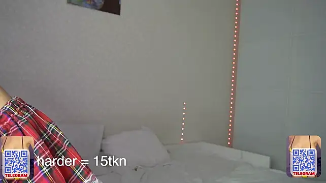 cream_fucks webcam