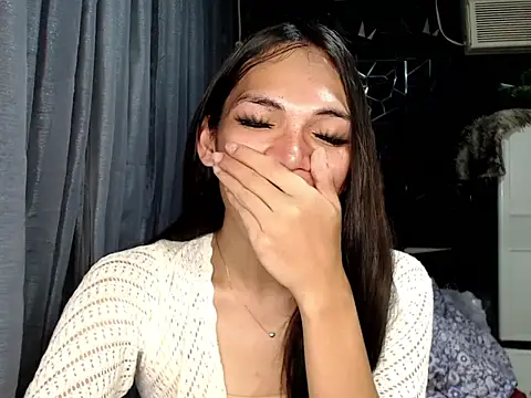 GORGEOUS_CARMEE webcam