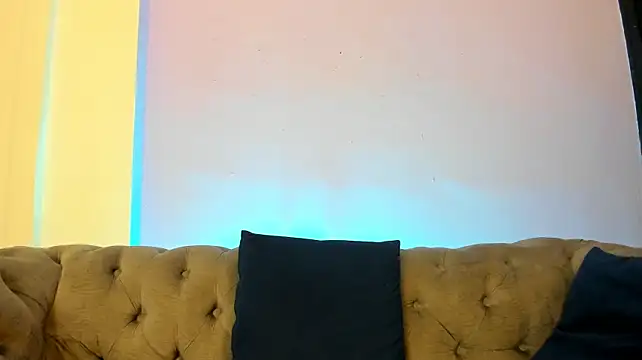 milo_cruz_ webcam