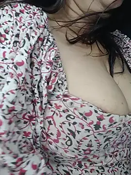 AASHIi_Love webcam