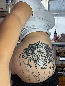 sammyqueenx21 (G milf) - ride my torso