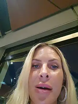 Luna_Veil live cam