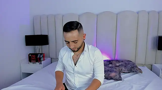 Lushian_Luna webcam