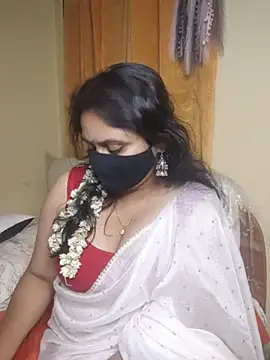 Sravvi499 webcam