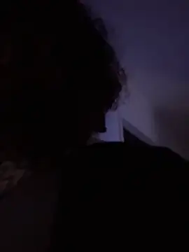 SweetPetiteNoir live cam