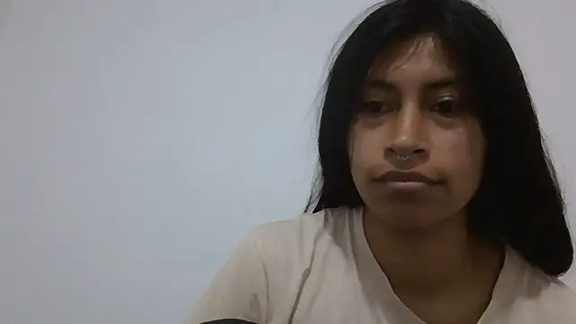 Pocahontas_Honey webcam
