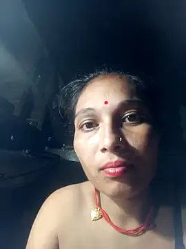 Aaradhyahot05 webcam