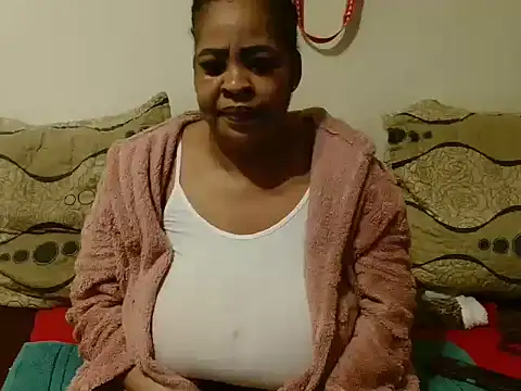 meturedboobyqueen webcam