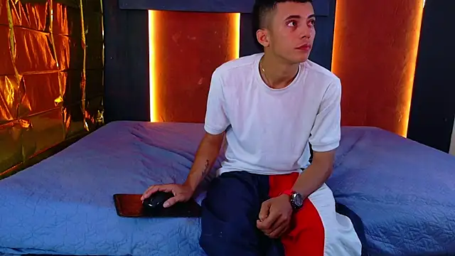 hottcouple26 webcam