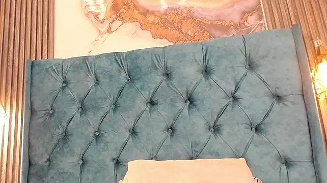 CRYSTALROZ webcam