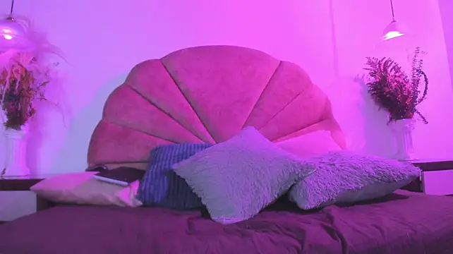 AntoniaLust webcam