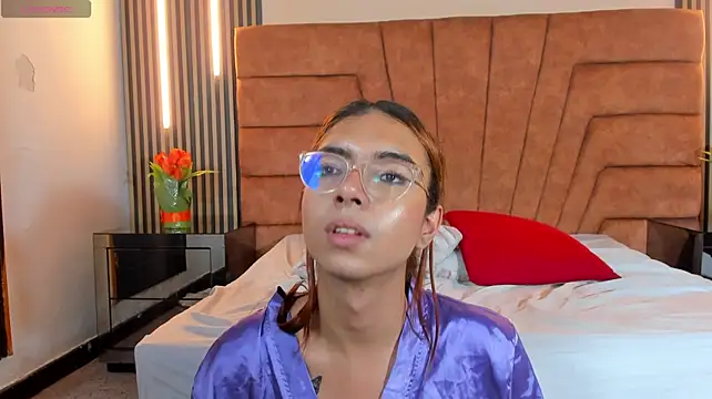 Sara_saaennz webcam