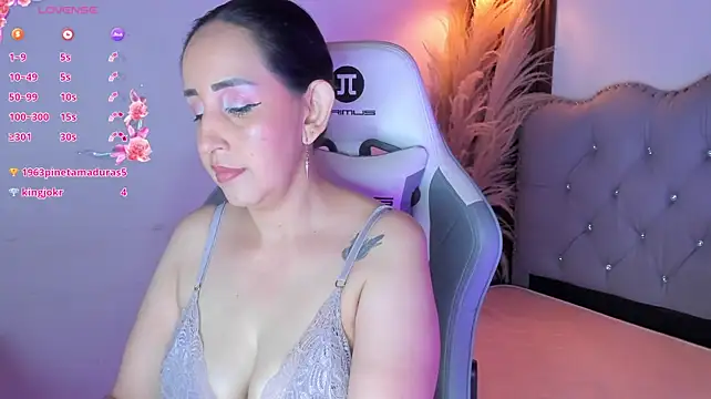 Jadde_hamad live cam on StripChat