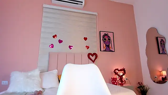 allie_miss live cam on StripChat