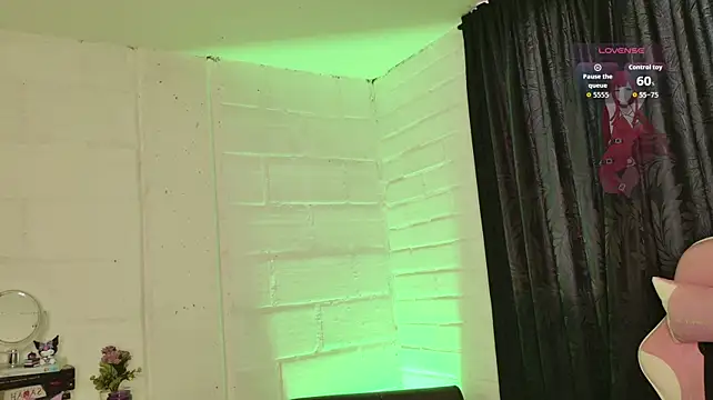 Nyx_Blackmoon webcam