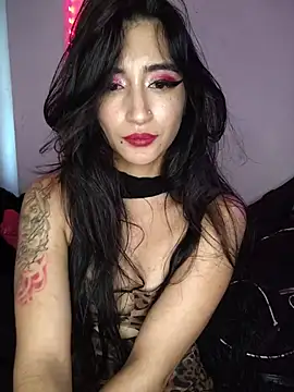 Tahara_Romanov_ webcam