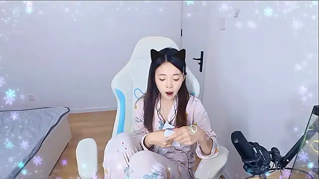 -feifei live cam on StripChat