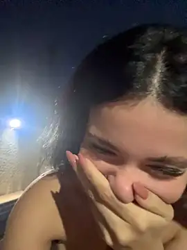 Rafaellaz live cam on StripChat