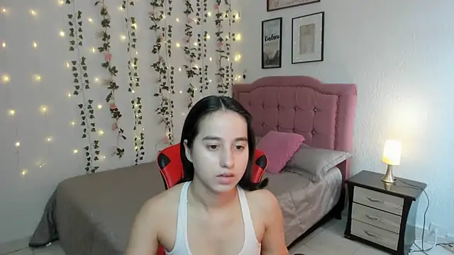 Antonella_heinz live cam on StripChat