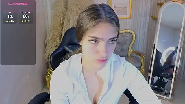 Valeriaa_s live cam on StripChat