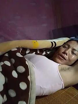 Lily-ly live cam on StripChat