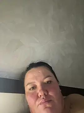 SunnyLeila2101 webcam