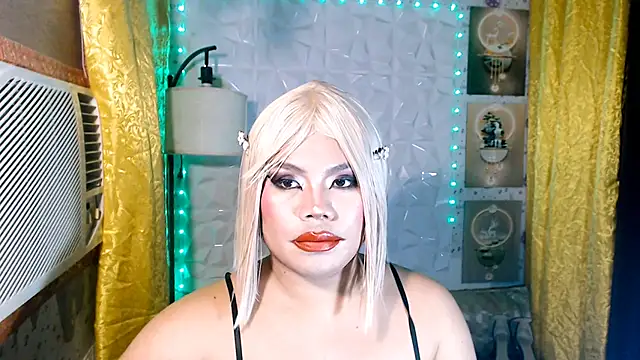 TSbrianaHugeCock live cam on StripChat