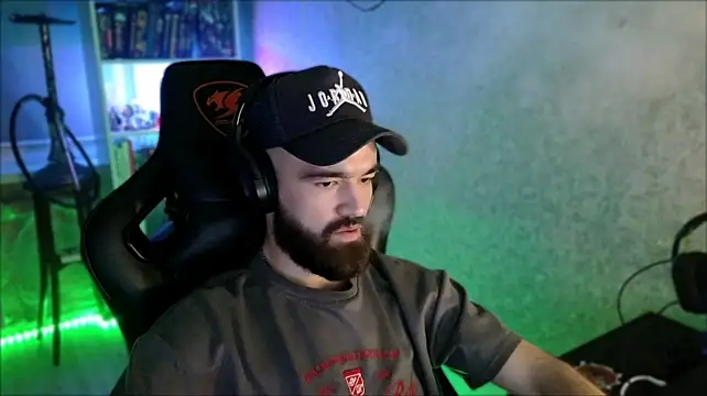 _Serious_Man webcam